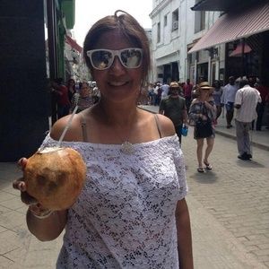 Meet your Posher, Nina